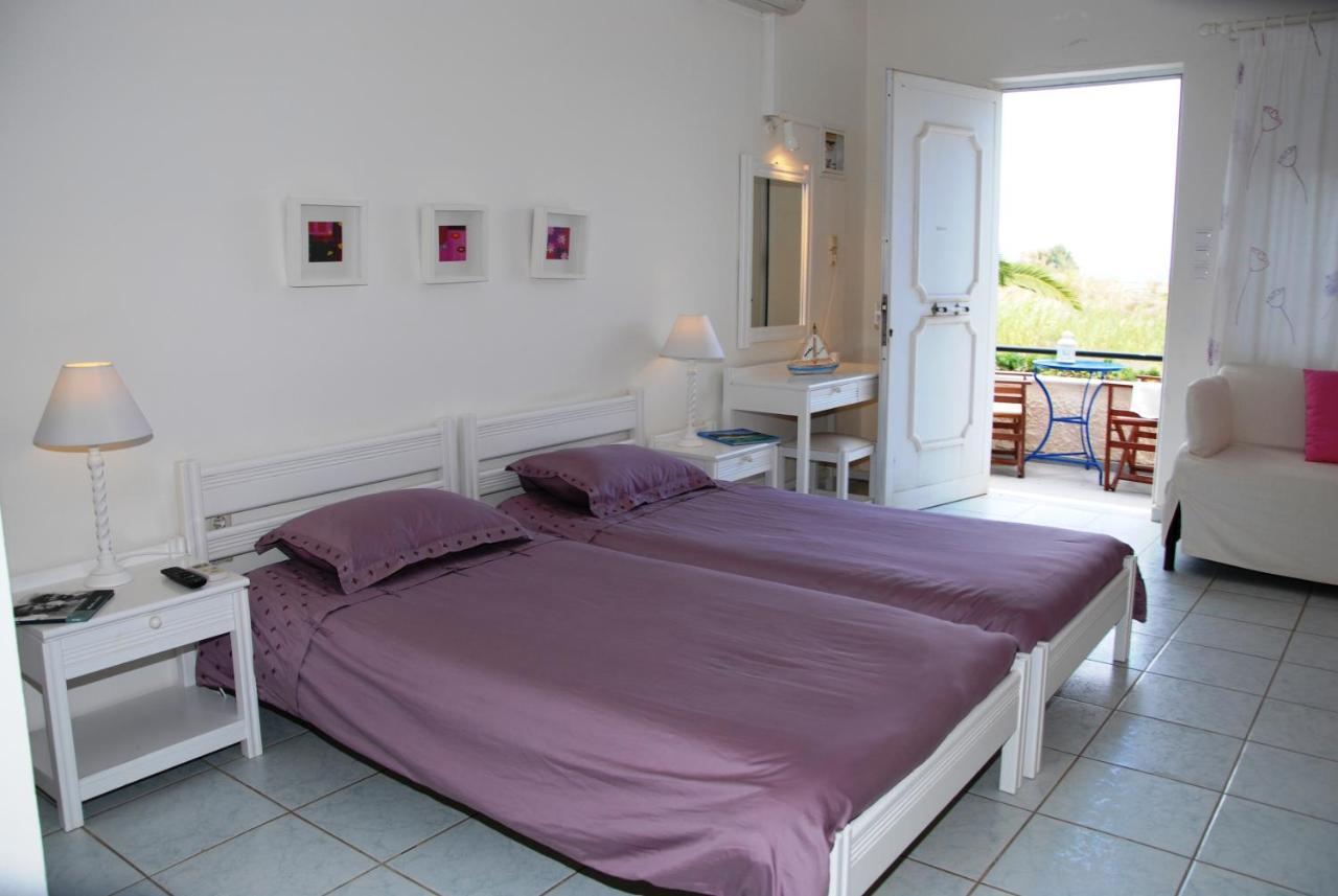 Villa Fleria Seaside Studios & Apts Gerani  Exteriör bild