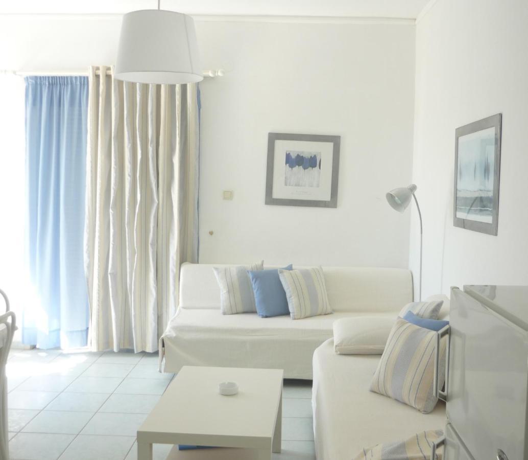 Villa Fleria Seaside Studios & Apts Gerani  Exteriör bild