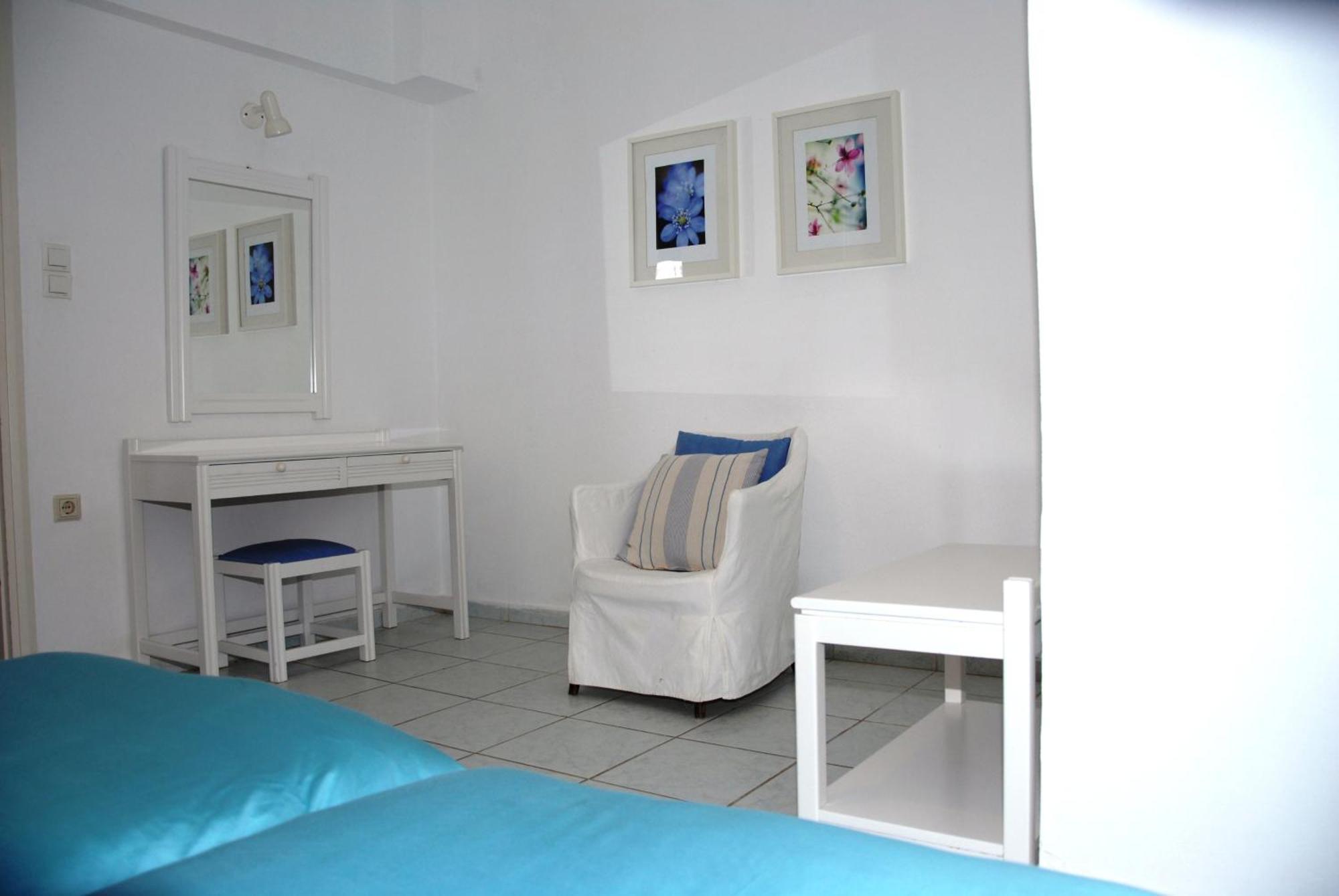 Villa Fleria Seaside Studios & Apts Gerani  Rum bild
